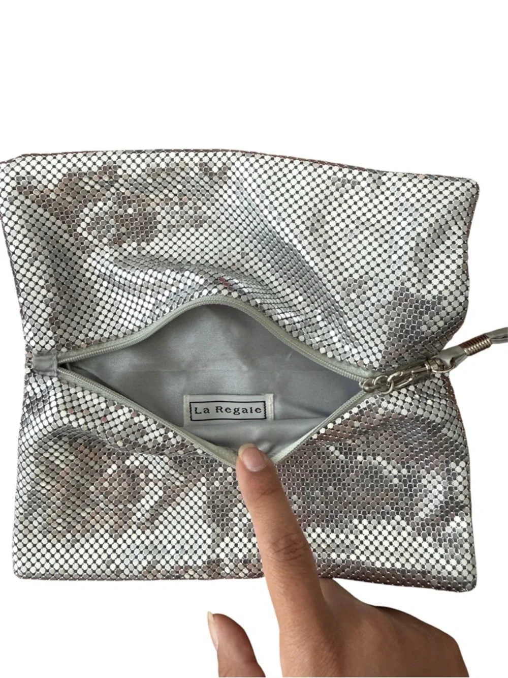 Vintage La Regale Silver Mesh Clutch Wristlet Y2K Evening Bag - Picture 4 of 5